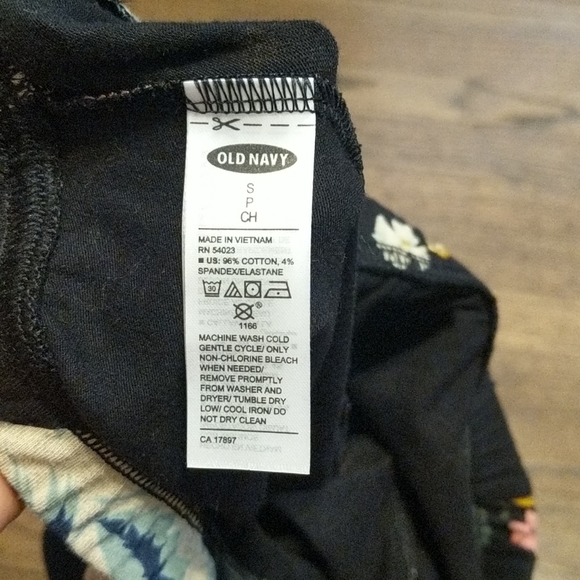 Three Set Old Navy Leggings Bundle - Picture 5 of 7